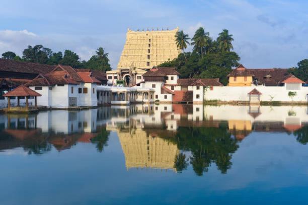 Ananthasayanam Homestay Near Sri Padmanabha Swamy Temple トリバンドラム エクステリア 写真